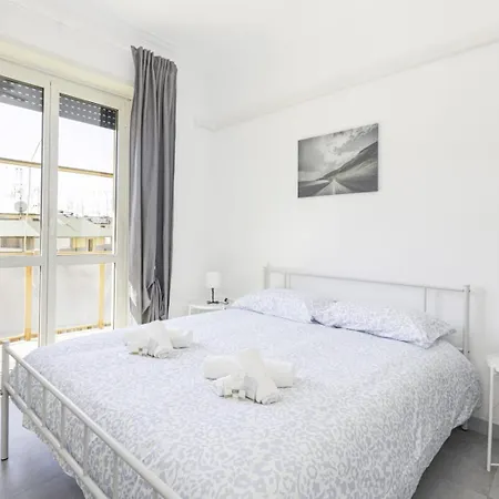 Apartment Aeterna - Metro A , 20 Min To The Center - Free Wi-fi Rome